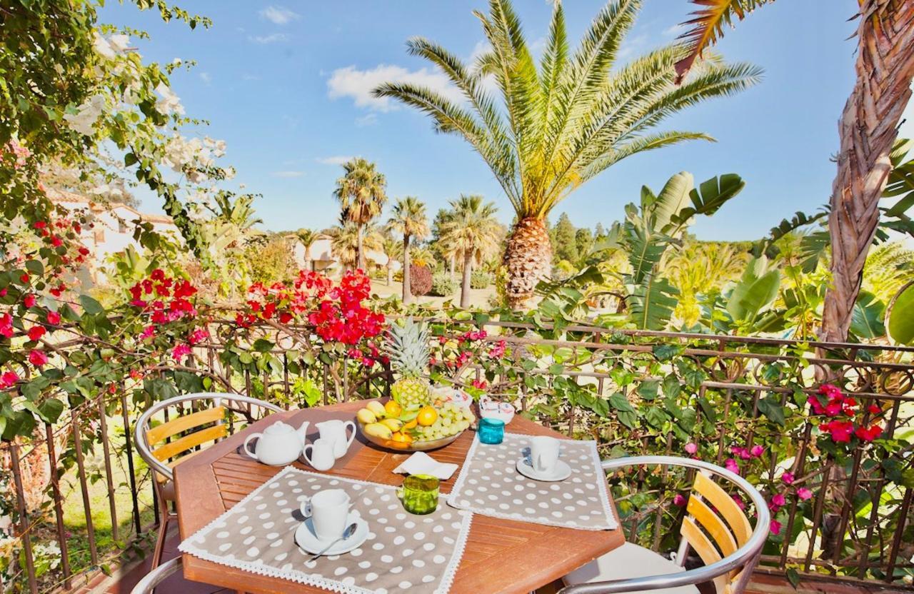 Apartments In Residence With Swimming Pool In Santa Margherita Di Pula, 250 Meters From The Sea Экстерьер фото